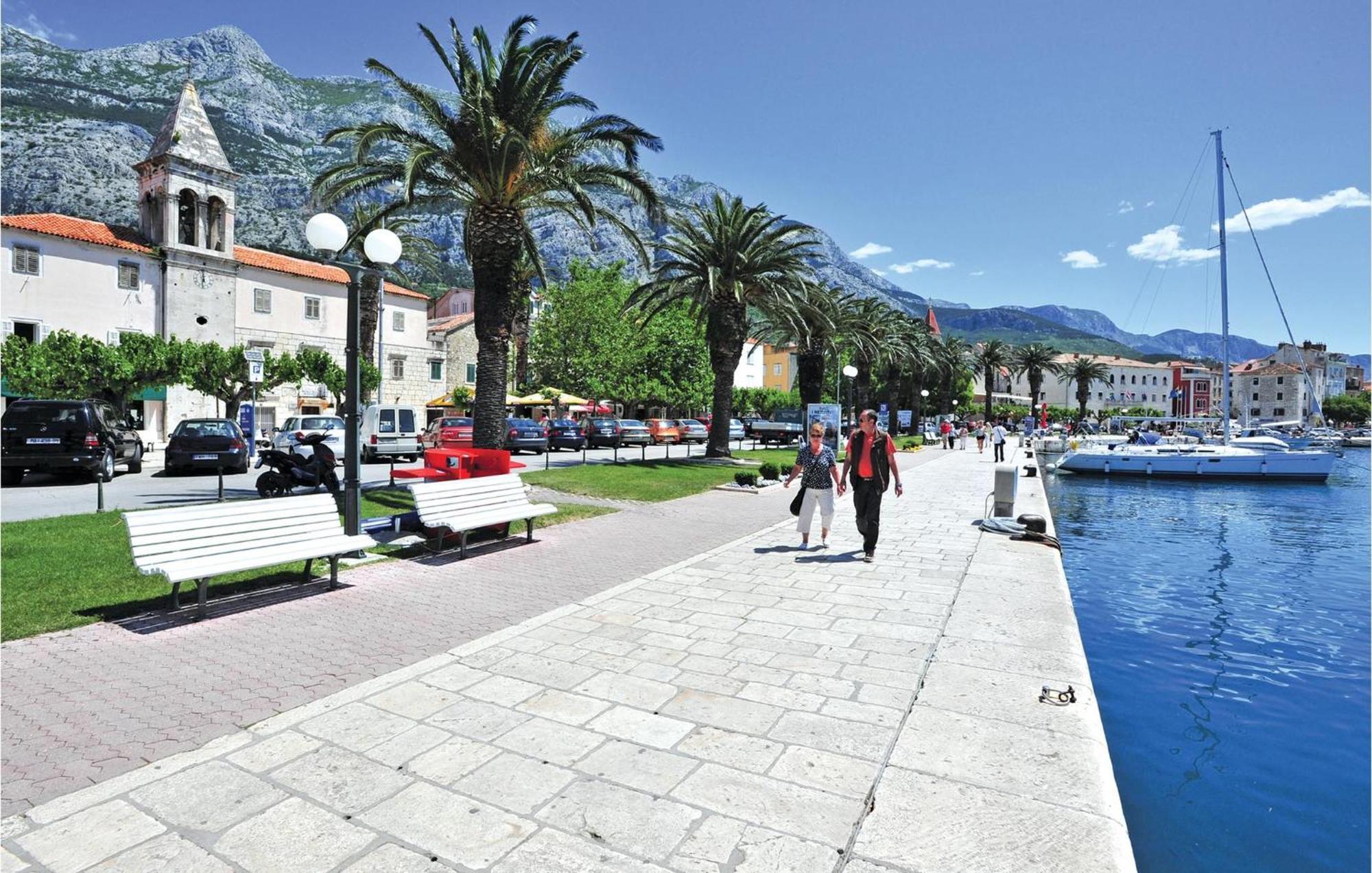 Stunning Apartment In Makarska With Wifi Luaran gambar